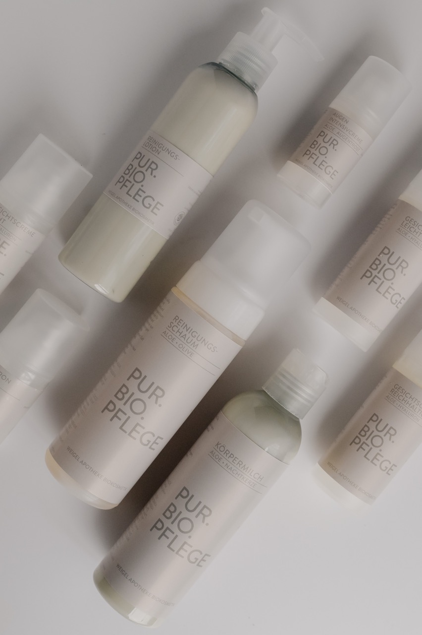 Biokosmetik Reinigungsschaum, Körpermilch, Augen Intensivcreme und Reinigungslotion